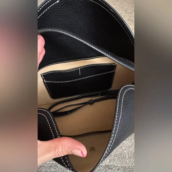 T Lock Black shoulder/crossbody bag - Picture 5 of 11